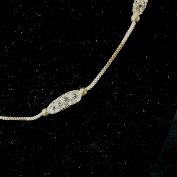 Rasin made necklace and bracelet - Picture 2 of 5